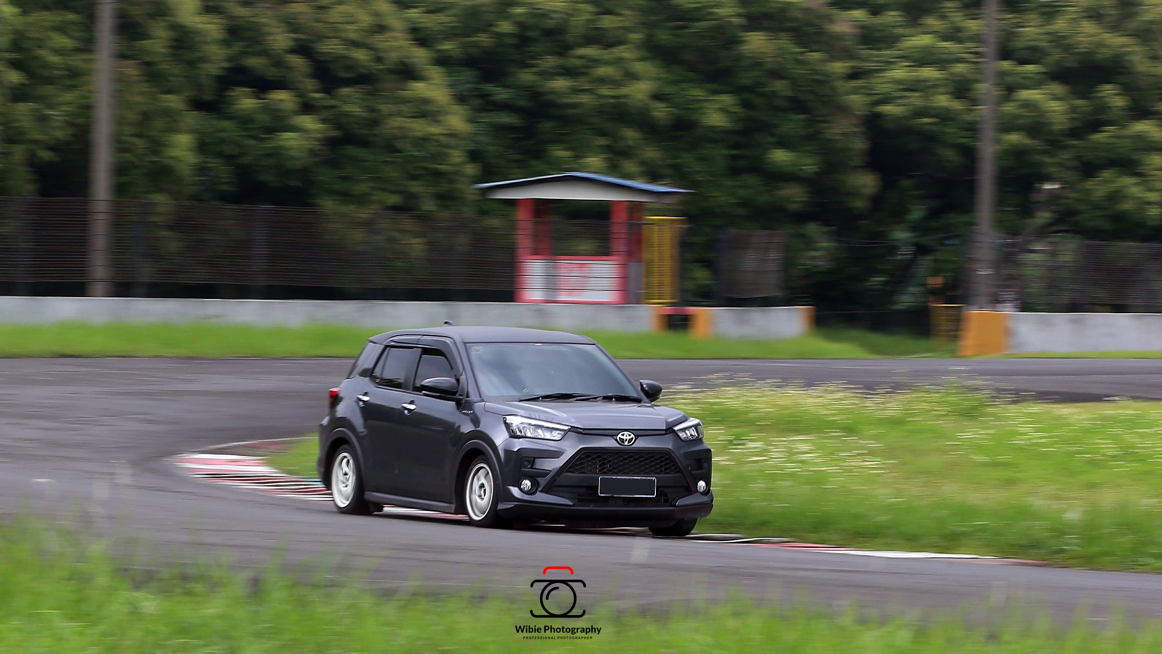 Mobil Raize Racing Toyota Raize on track… – Wibie Photography